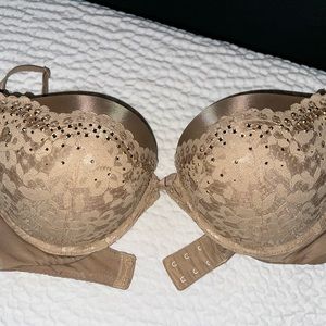 VS Bombshell bra 36C